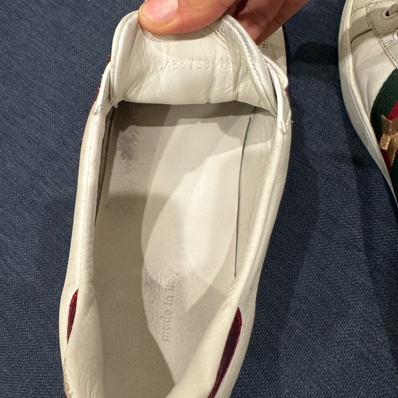 Gucci White Sneakers with Red and Green Accents - Picture 5 of 6